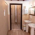 O Abrigo Hostal Miraz
